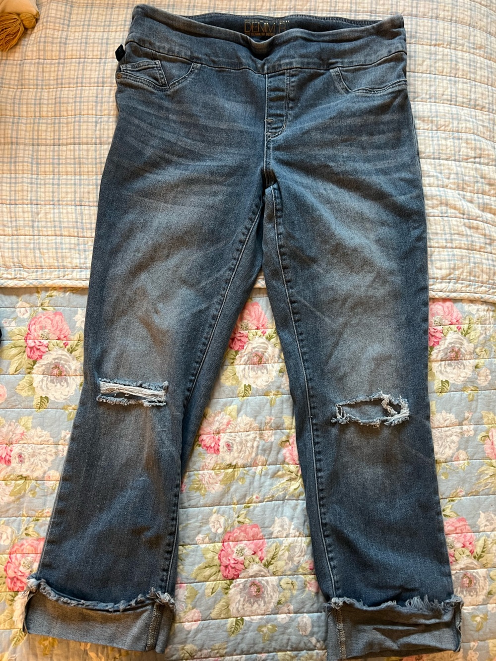Rock & Republic Metal-Plate Dark Denim Detail - Blue